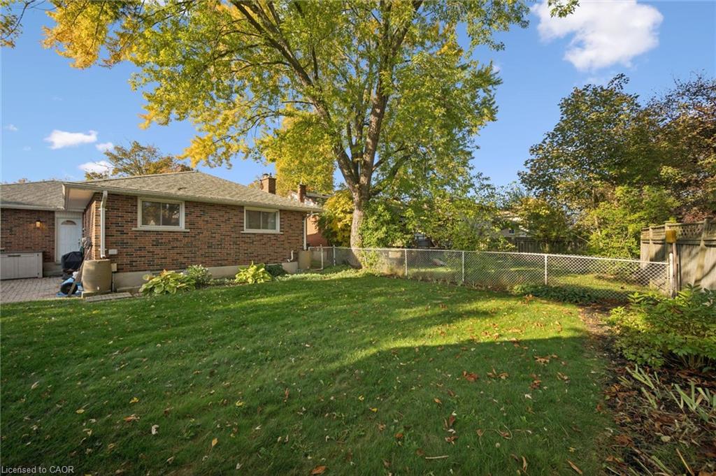 86 Lower Canada Crescent Property Photo 39