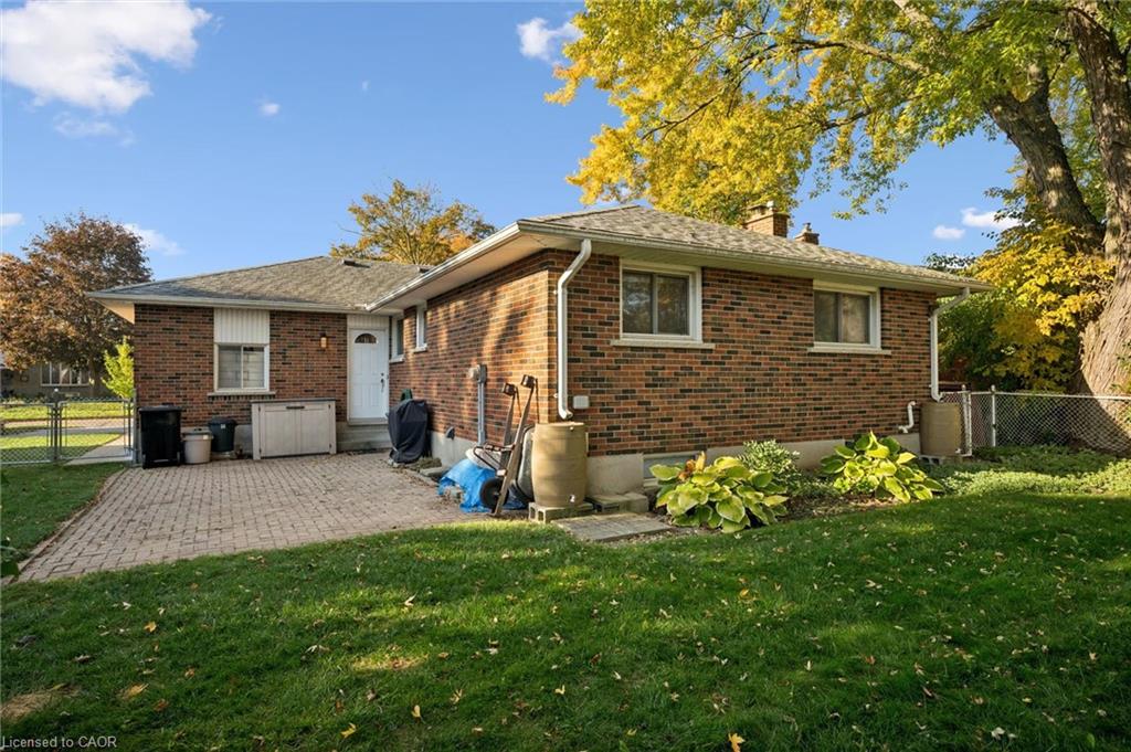 86 Lower Canada Crescent Property Photo 40