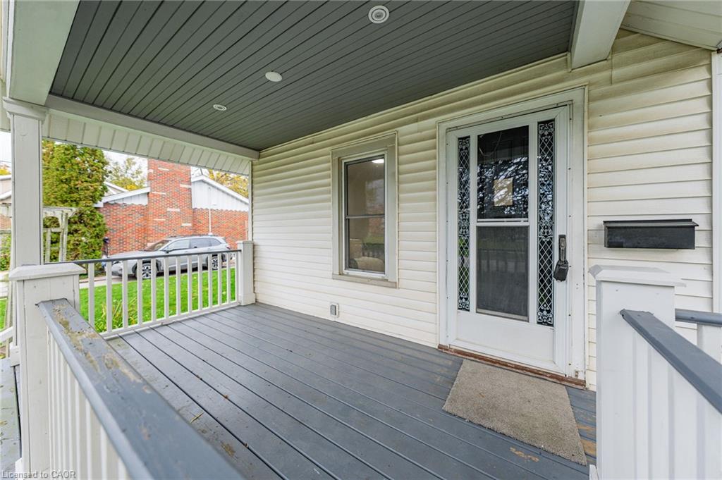 205 St. Vincent Street Property Photo 8