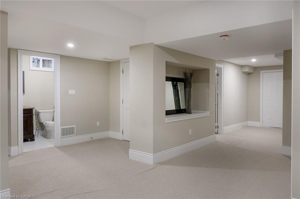 125 Paliser Court Property Photo 35
