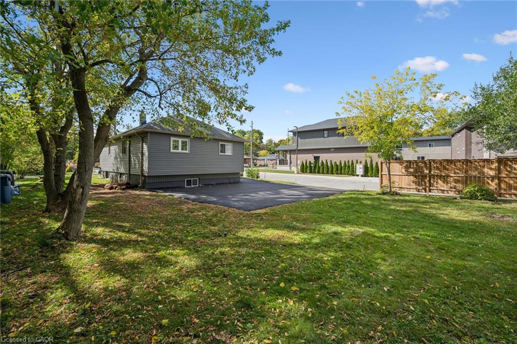 1 Stevenson Street N Property Photo 17