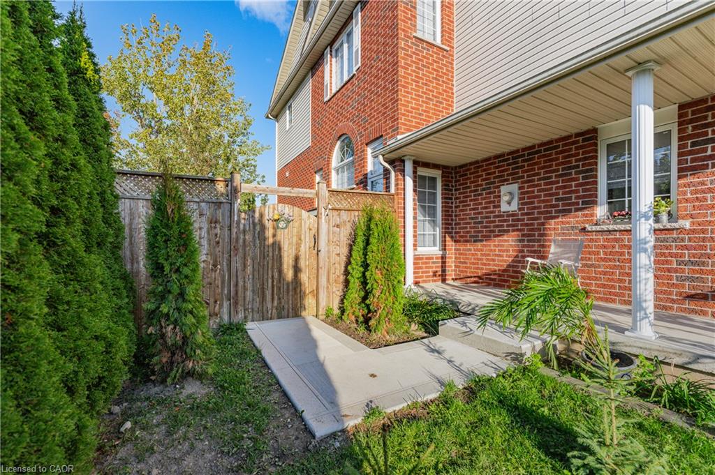 3 Ivy Lane Court Property Photo 2
