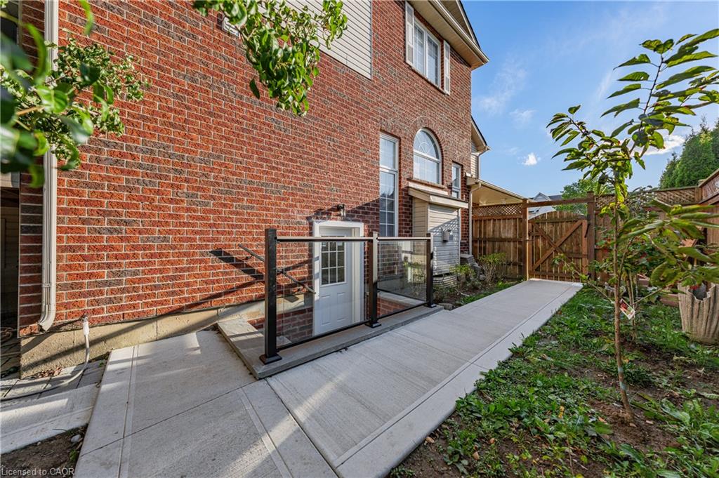 3 Ivy Lane Court Property Photo 3