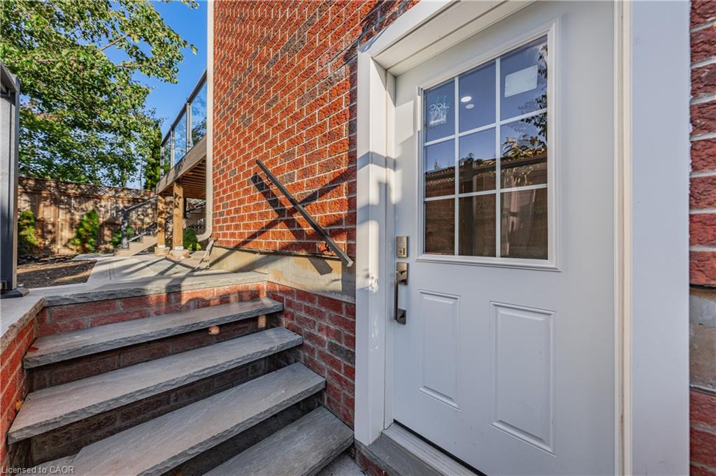3 Ivy Lane Court Property Photo 4