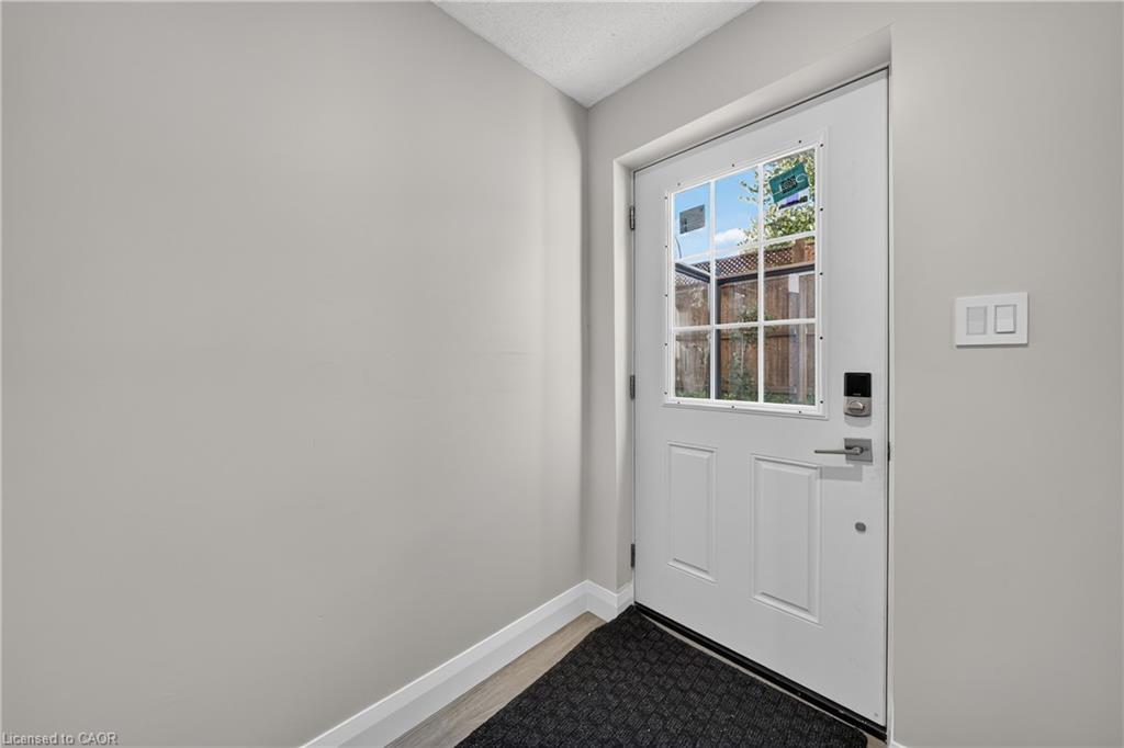 3 Ivy Lane Court Property Photo 5