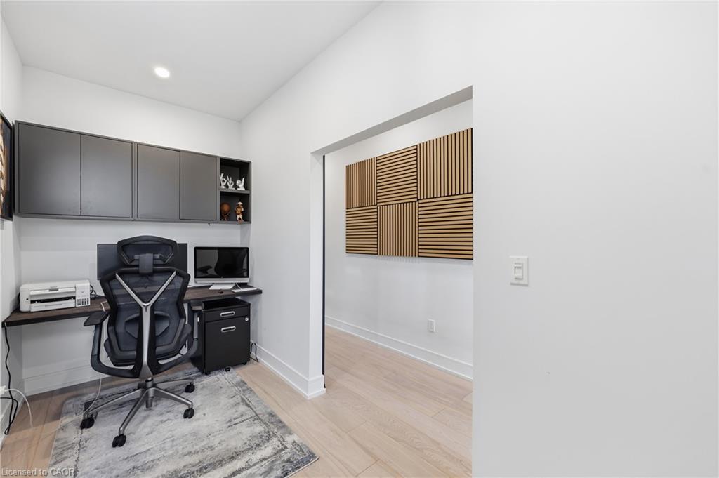14 Bergenstein Crescent Property Photo 6
