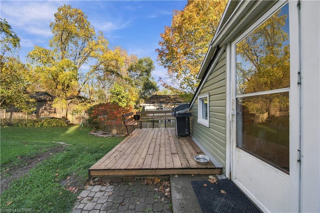 98 Dundas Street W Property Photo 25