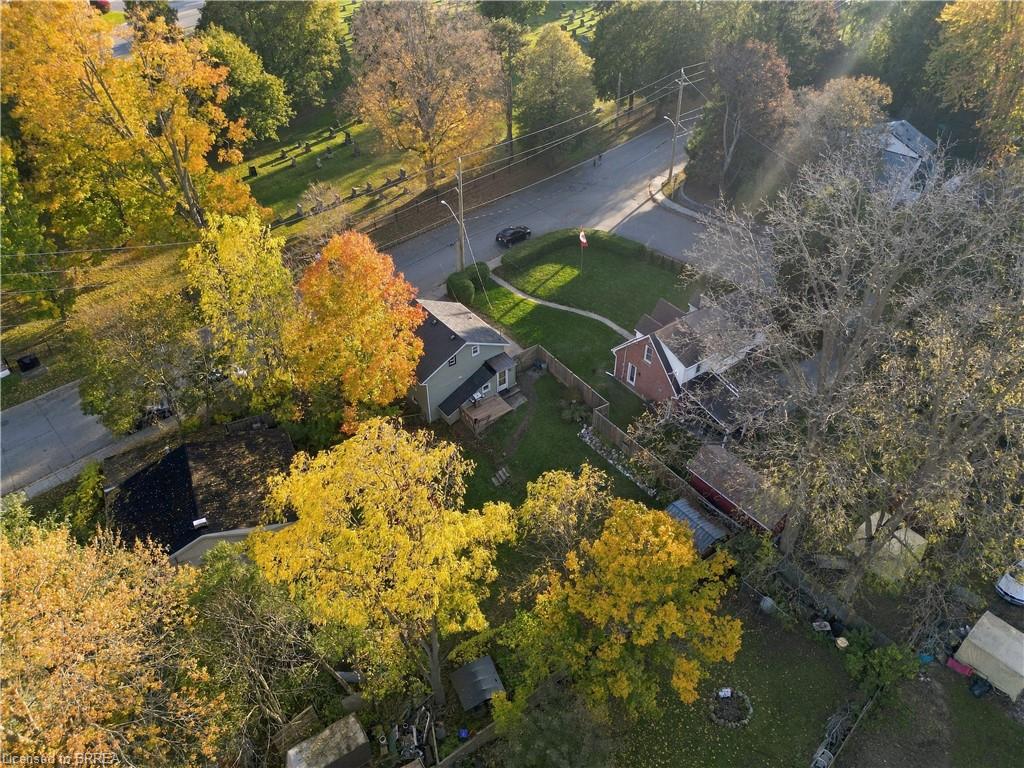 98 Dundas Street W Property Photo 29