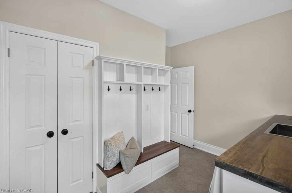 447 Golf Links Road Property Photo 22