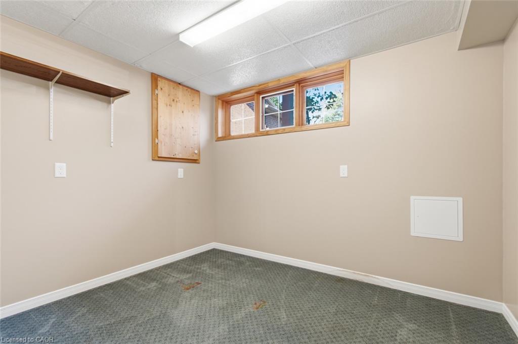 23 Madison Court W Property Photo 31