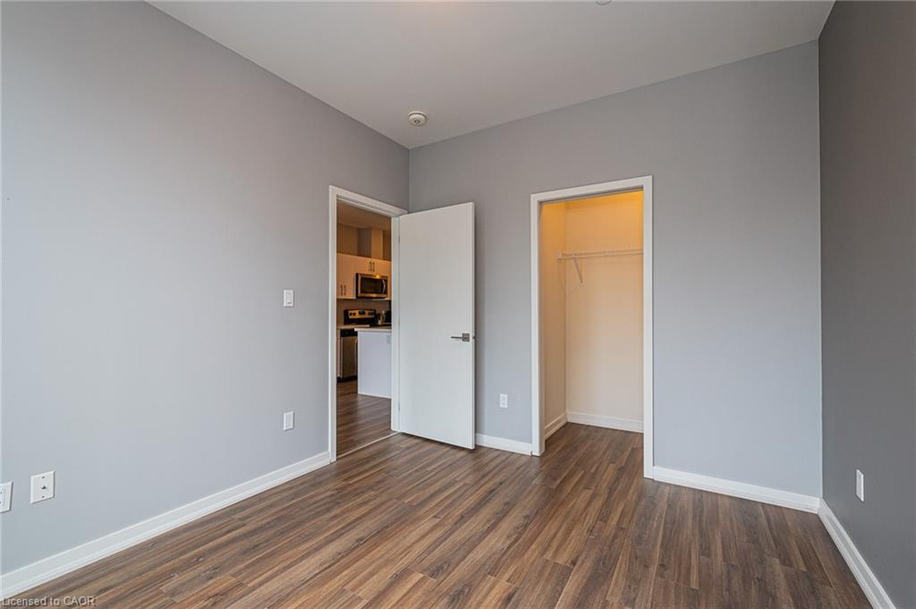 118-690 King Street W Property Photo 27