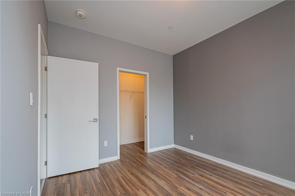 118-690 King Street W Property Photo 29