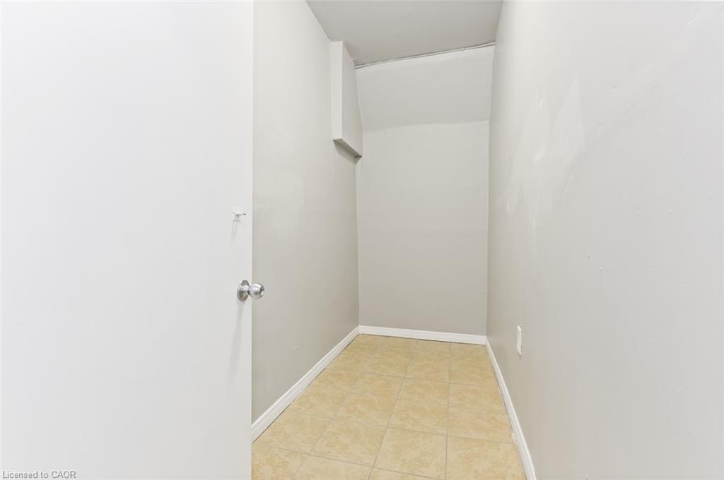 238-242 King Street E Property Photo 14