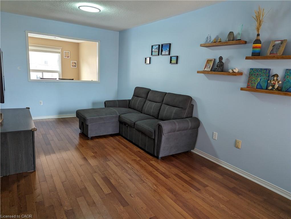 6923 Dillingwood Drive Property Photo 6