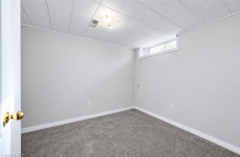 582 Grand Valley Drive Property Photo 14