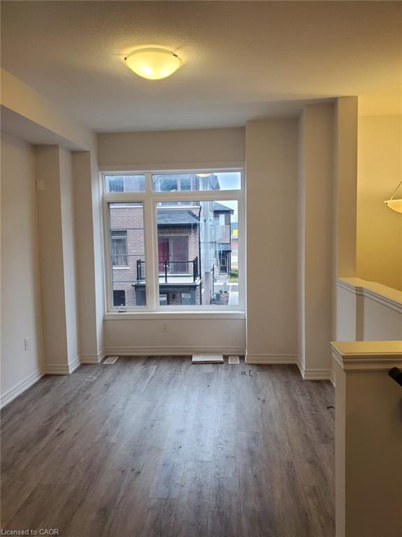 112-575 Woodward Avenue Property Photo 2