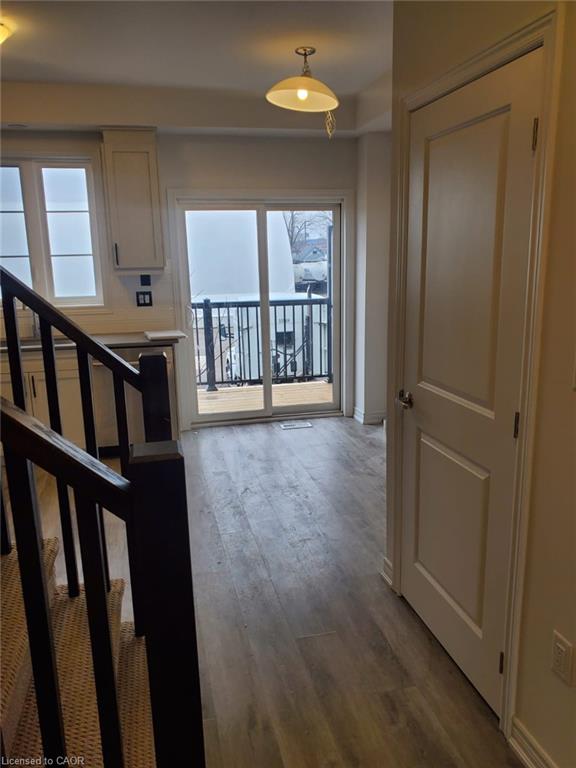 112-575 Woodward Avenue Property Photo 4