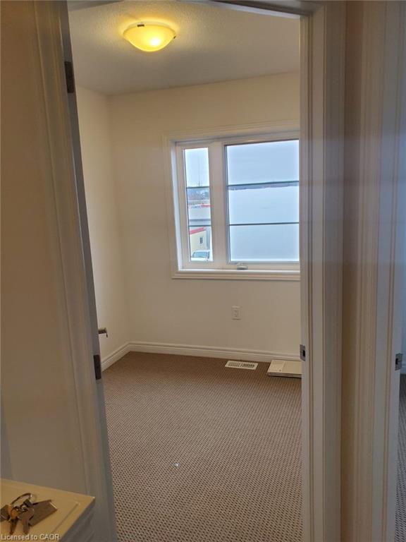 112-575 Woodward Avenue Property Photo 13
