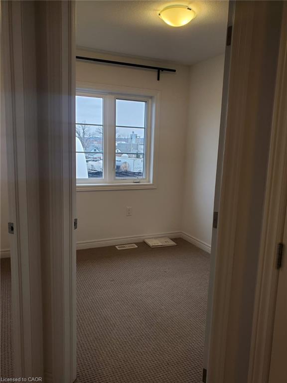 112-575 Woodward Avenue Property Photo 14