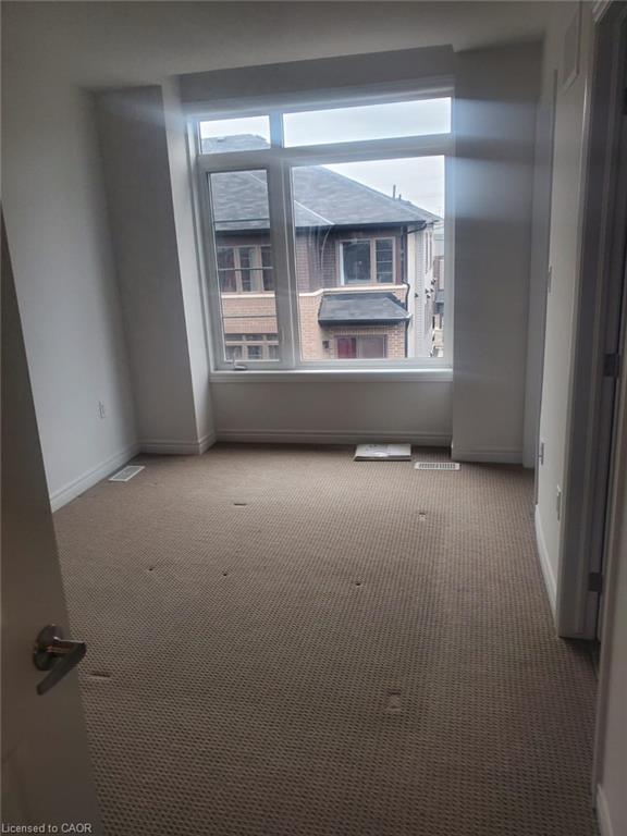 112-575 Woodward Avenue Property Photo 17