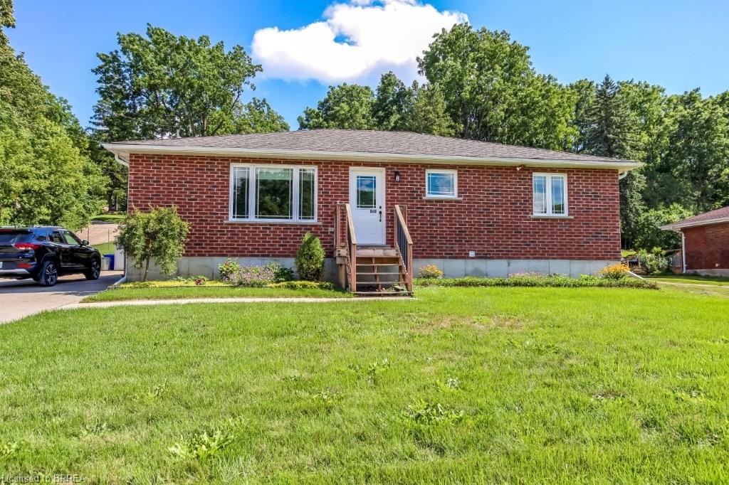 584616 Beachville Road Property Photo 1