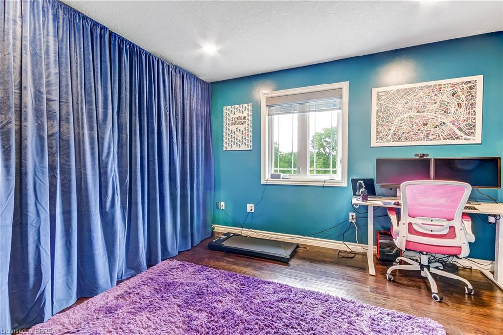 584616 Beachville Road Property Photo 10