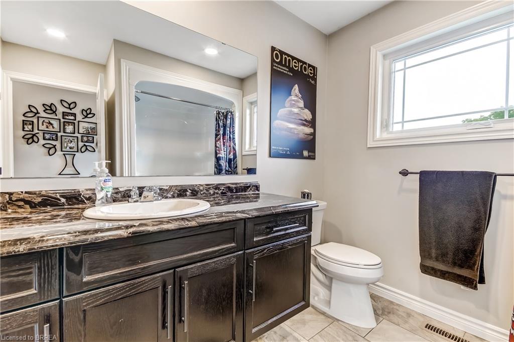 584616 Beachville Road Property Photo 13