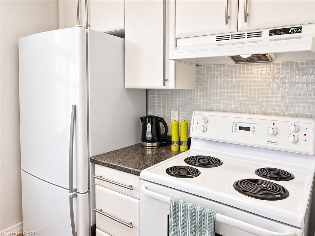 106-3420 Frederick Avenue Property Photo 4