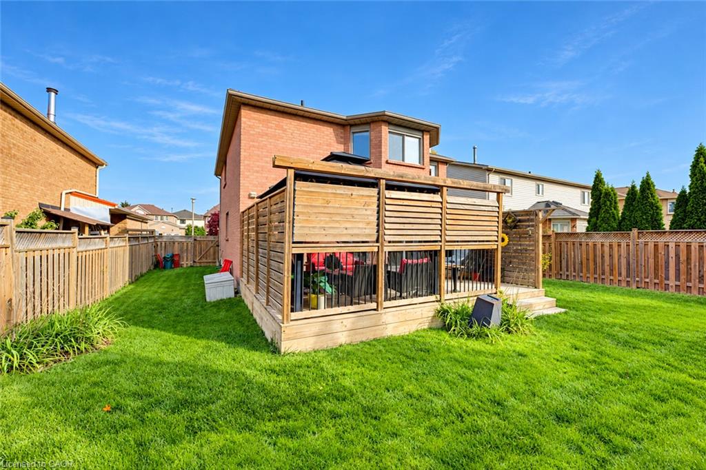 11 Peregrine Crescent Property Photo 35