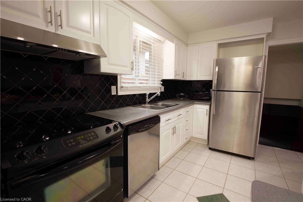333 Rexford Drive Property Photo 11