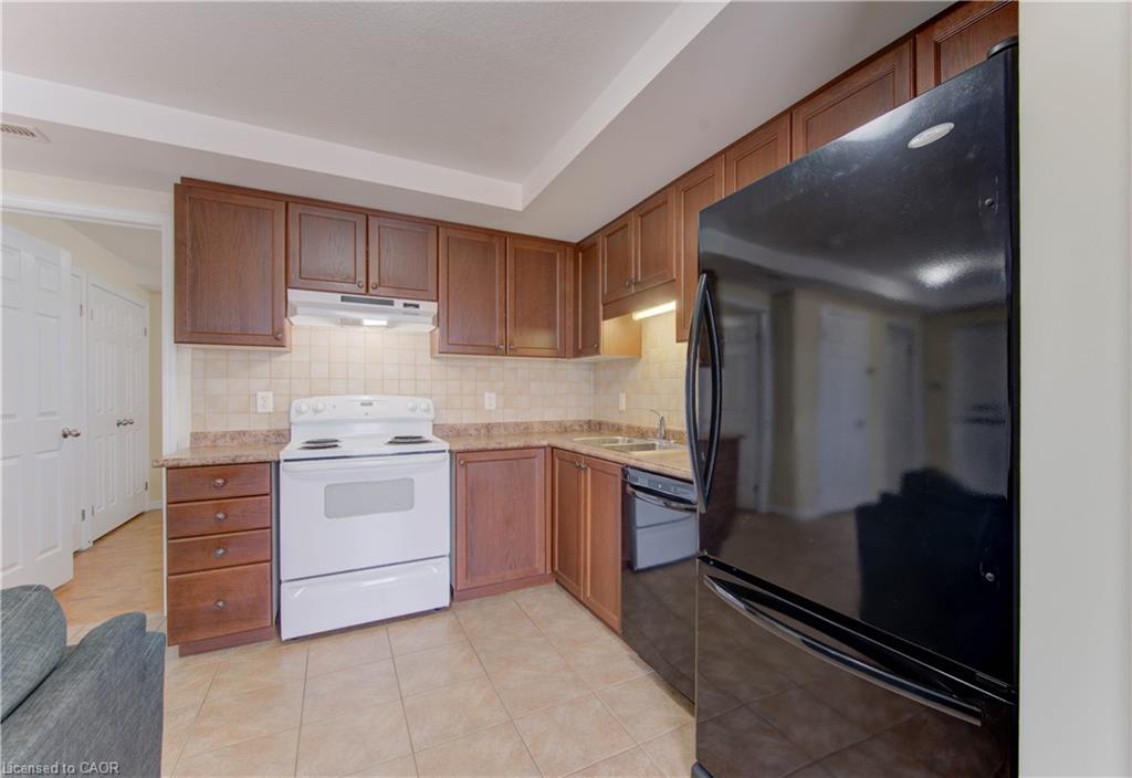 10f-1460 Highland Road W Property Photo 15