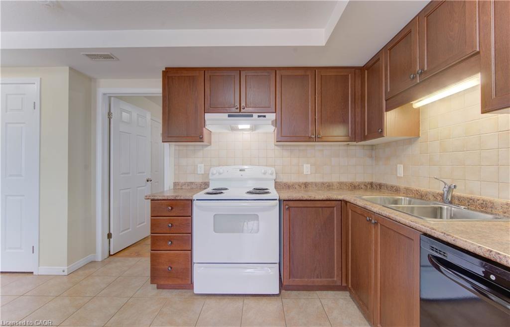 10f-1460 Highland Road W Property Photo 17