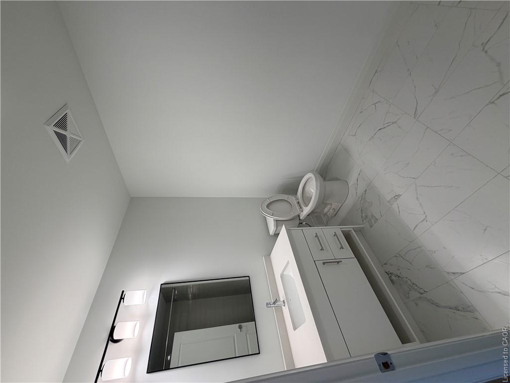 308-1333 Weber Street E Property Photo 6