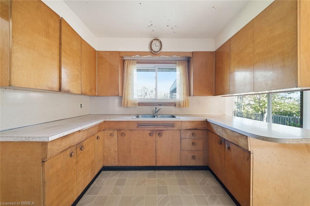 486 Chatham Street Property Photo 11