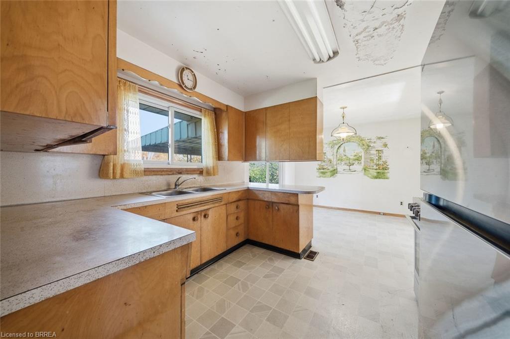 486 Chatham Street Property Photo 12