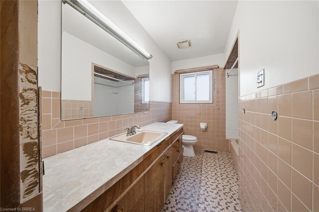 486 Chatham Street Property Photo 16