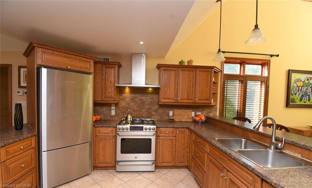 635 Millgrove Side Road Property Photo 4