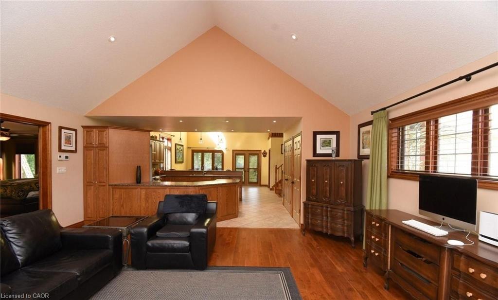 635 Millgrove Side Road Property Photo 12