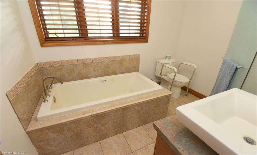 635 Millgrove Side Road Property Photo 31