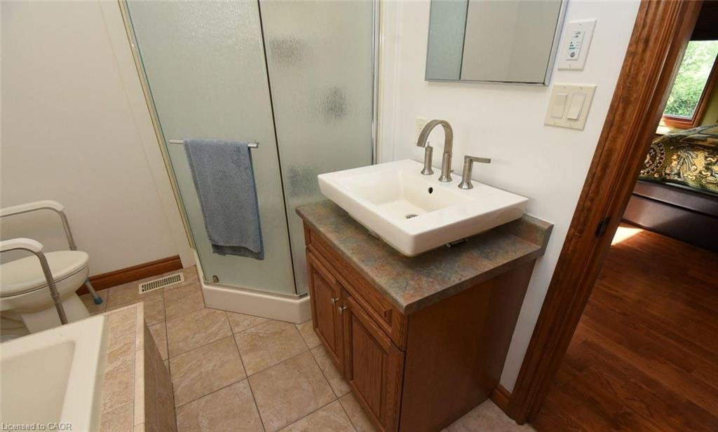 635 Millgrove Side Road Property Photo 32