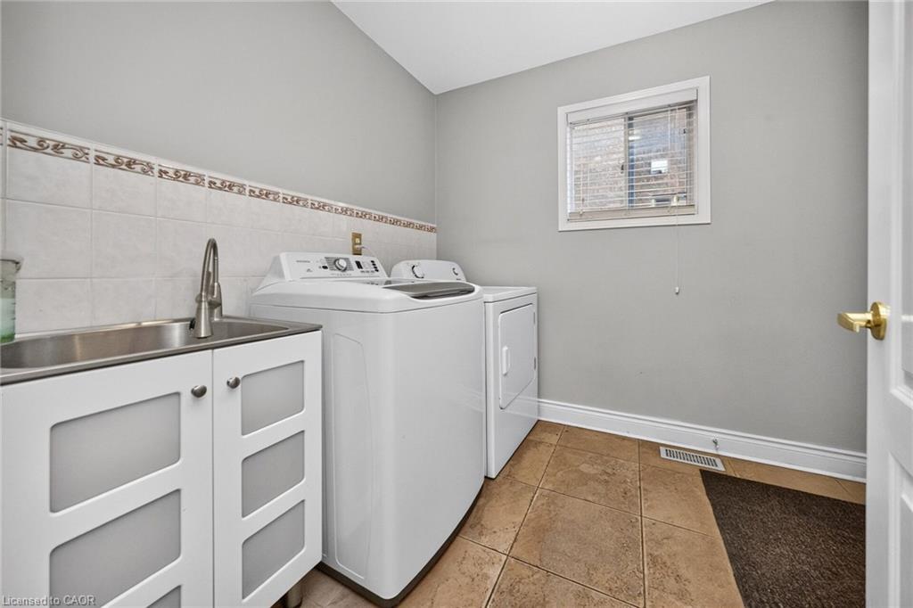 13 Dovaston Gate Property Photo 16