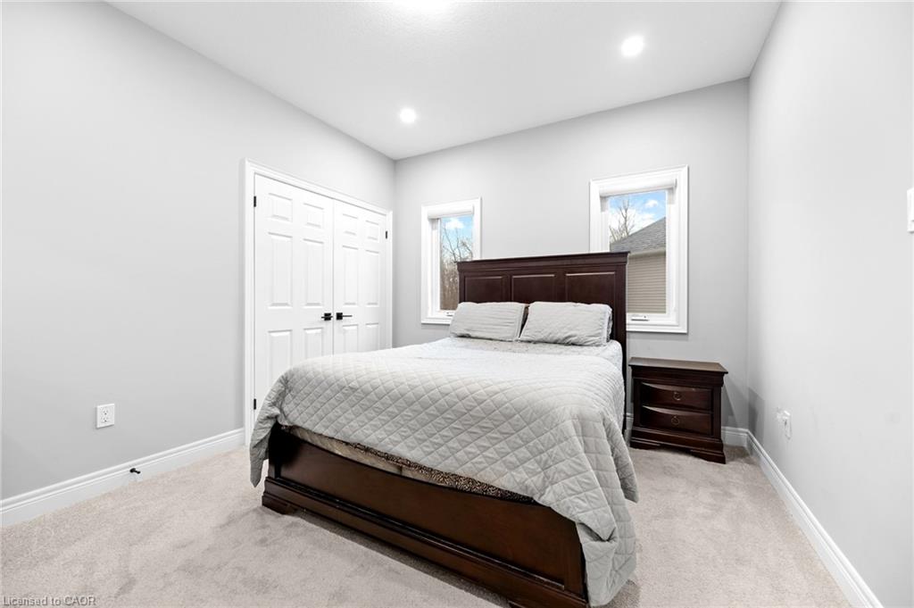 147 Ambrous Crescent Property Photo 24