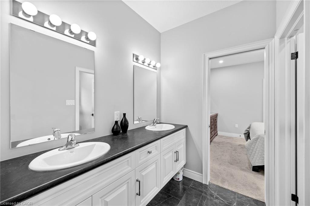 147 Ambrous Crescent Property Photo 26