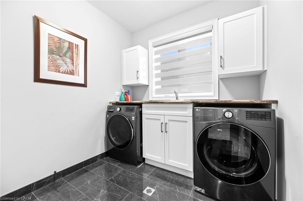 147 Ambrous Crescent Property Photo 41