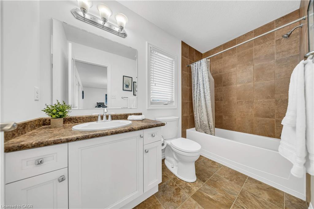 365 Woodbine Avenue Property Photo 18
