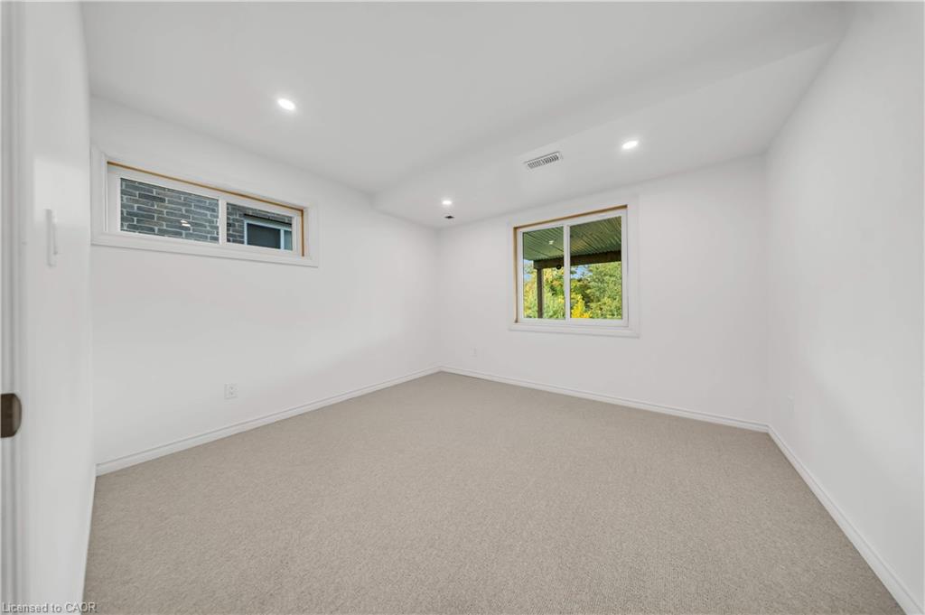 365 Woodbine Avenue Property Photo 20