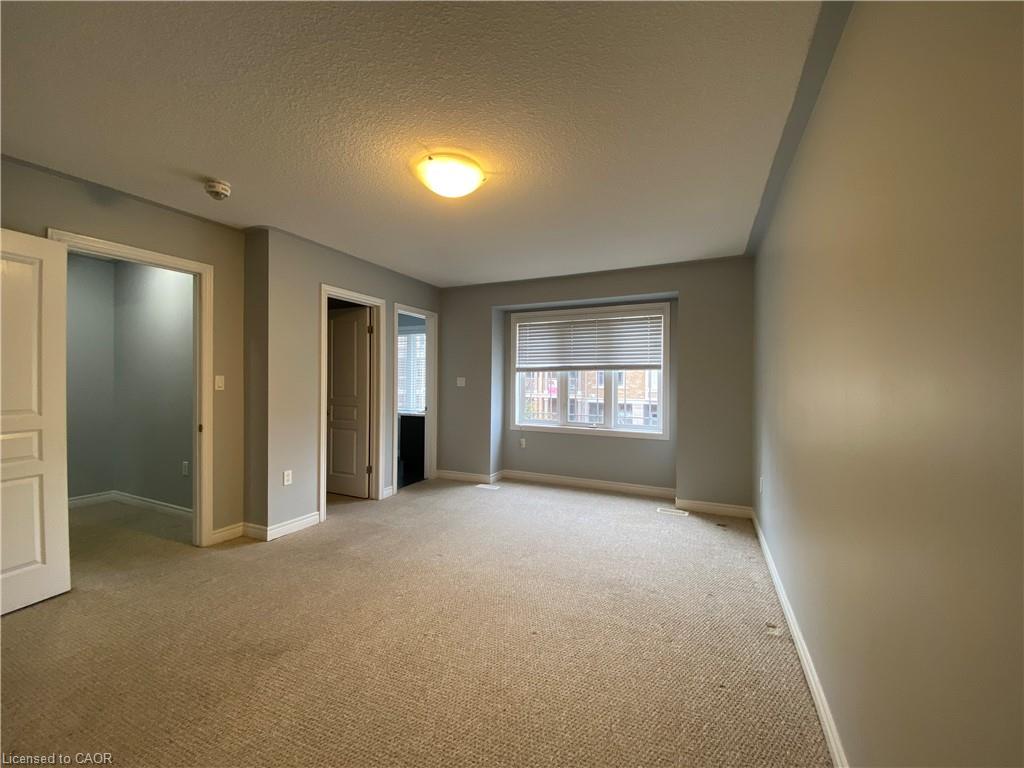 90 Bloom Crescent Property Photo 9