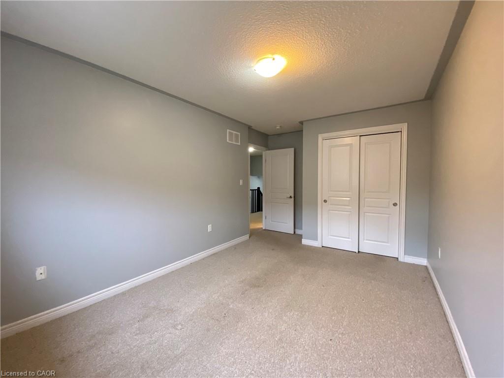 90 Bloom Crescent Property Photo 14