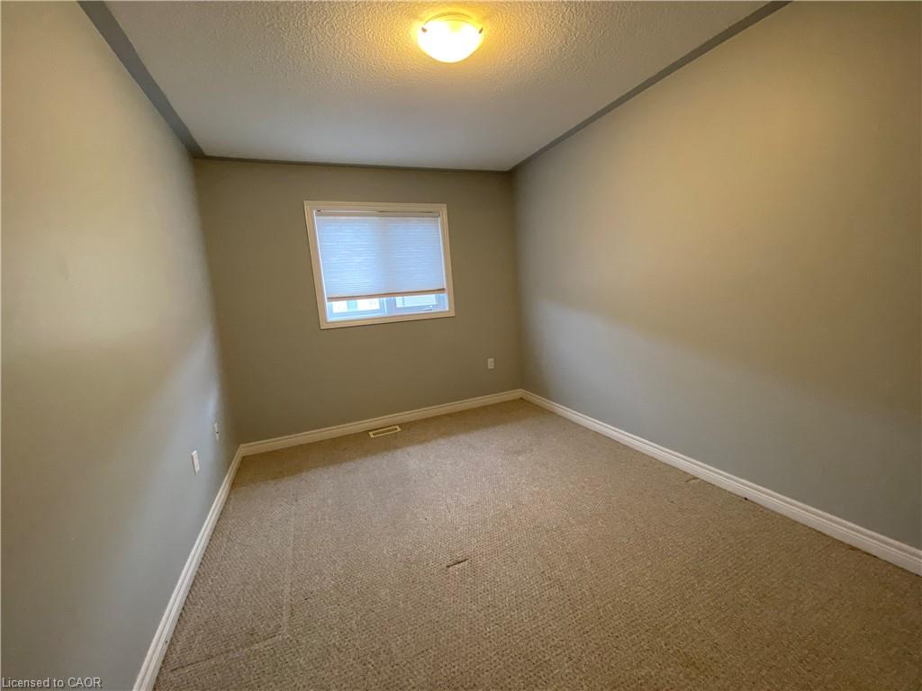 90 Bloom Crescent Property Photo 15