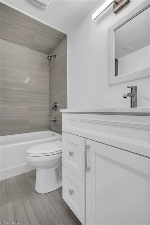 27 Toulon Crescent Property Photo 13